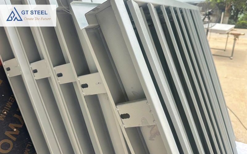 Cửa chớp tôn thông gió