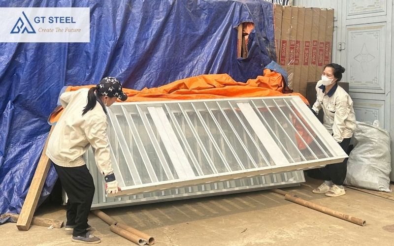 Cửa chớp tôn thông gió