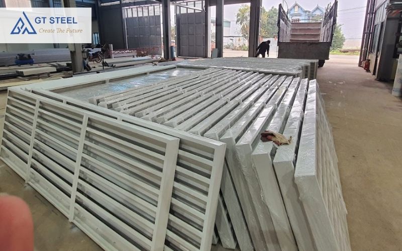 cửa chớp tôn cố định